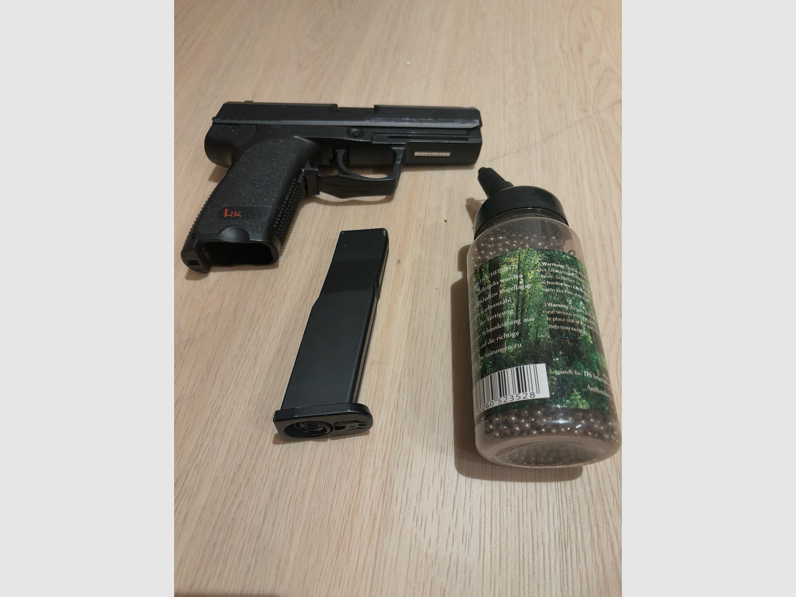 Umarex H&K USP 4,5 mm CO₂ Luftpistole inkl. Magazin & ca. 3.000 Stahl-BBs
