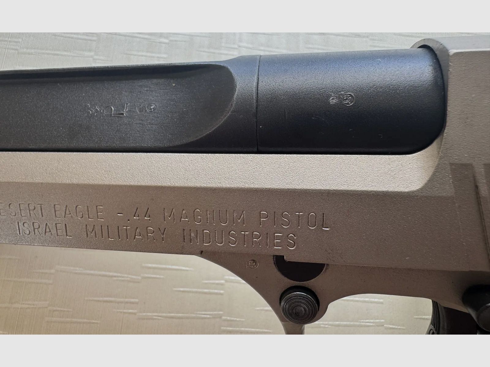 IMI Desert Eagle Kaliber .44 Magnum – Vernickelte Ausführung mit Abzugstuning