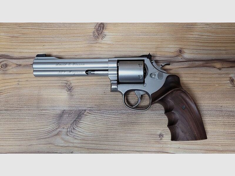Smith & Wesson 686-4 Classic Sport - 6" (similar to S&W Target Champion)