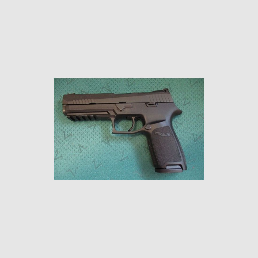 Pistole SIG Sauer P320 X-Five mit Wechselsystem mit Romeo Holosight und Zu. P320