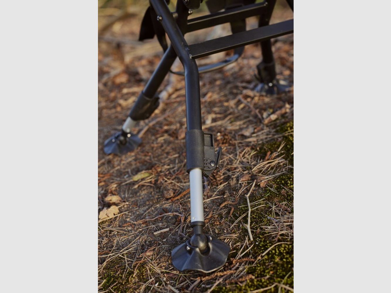 Natural work 360° swivel hunting chair AS19
