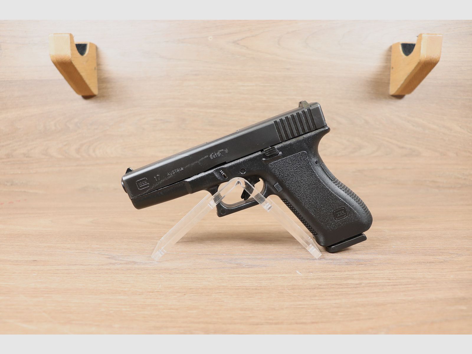 Glock 17 Gen2, immagine 2 di 2