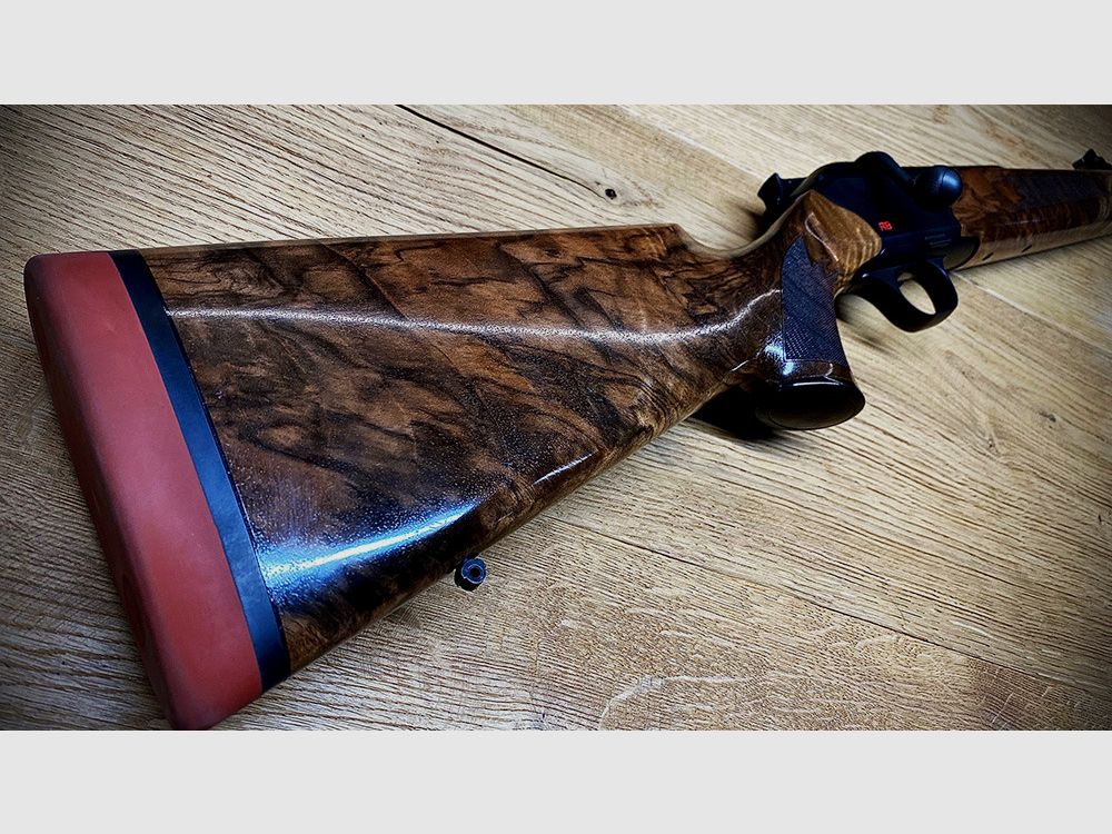 Blaser R8 Kilombero / HK 7 / Kal. .375 H. & H. Mag. / Offene Visierung / Kickstop / TRAUMWAFFE