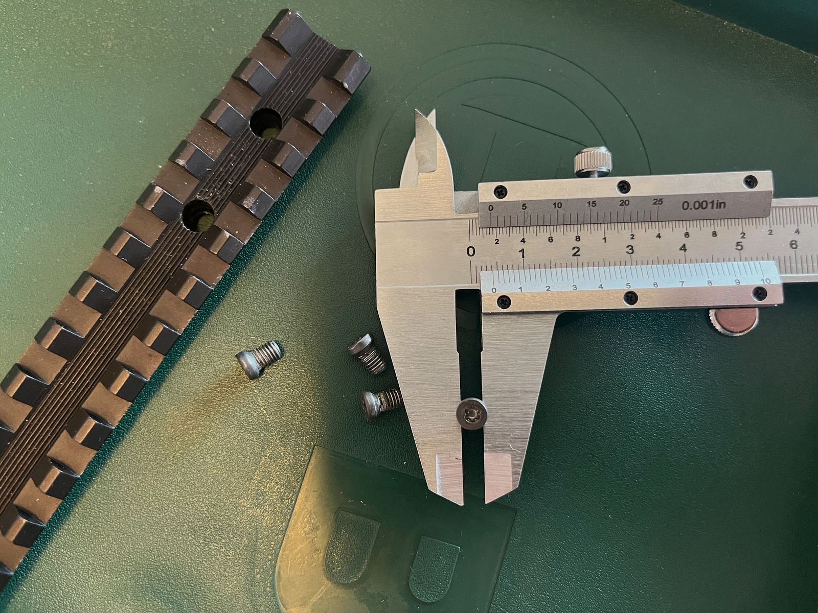 Picatinny rail Savage 110 SA with 8/40 UN screws
