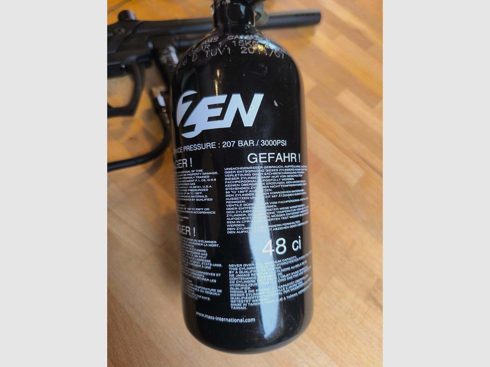 ZEN / MAXS High Voltage 2 Paintball complete set .68 – HP, hopper, NXe, mask (price is negotiable)