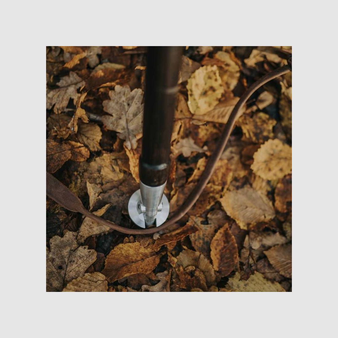 Trípode de lujo con parte superior de cuero - base de aluminio - Altura: 75 cm, imagen 3 de 5
