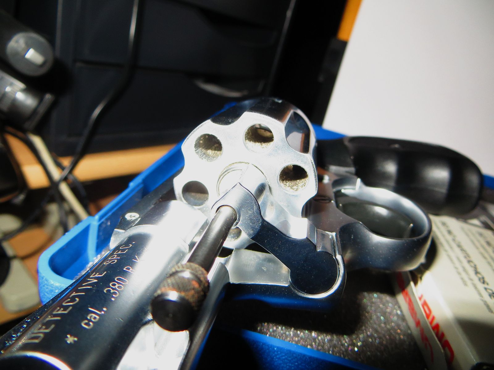 COLT Detective Spezial (Nickel) Cal. 380 RK (9mm) Knall (ungeschossen)