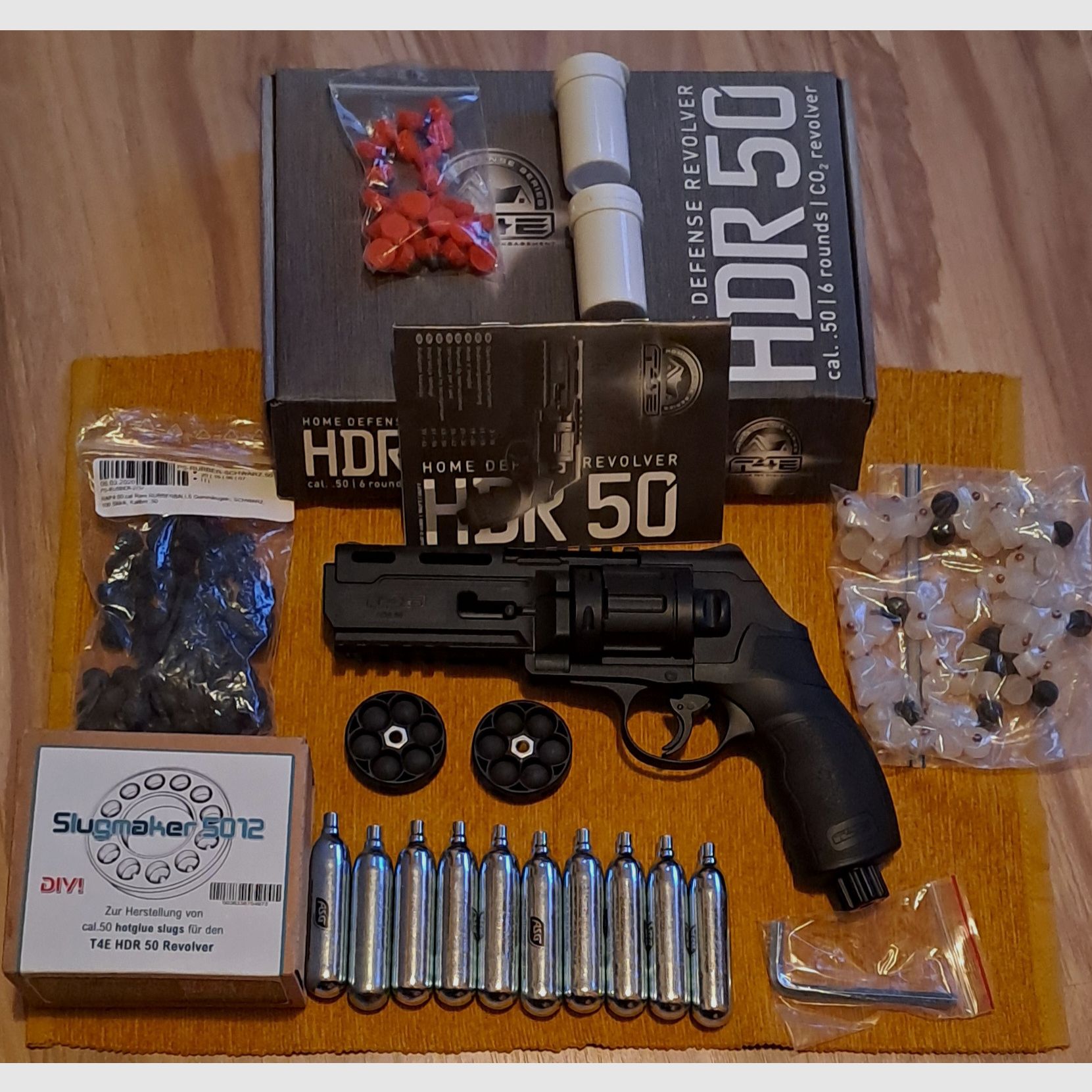 HDR (HomeDefenseRevolver) .50 In condizioni perfette, come nuovo