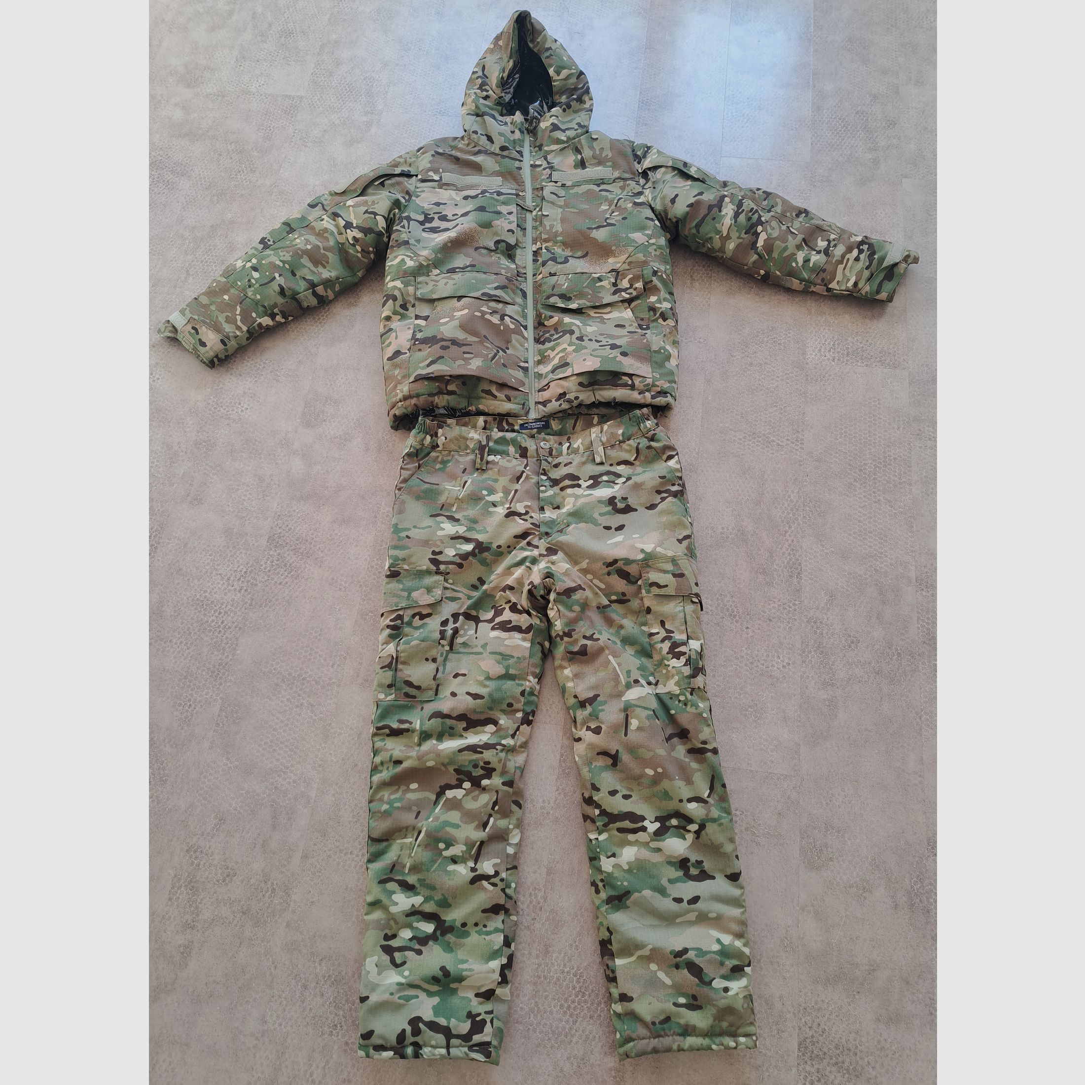 Camouflage suit size M ripstop and thermal lining
