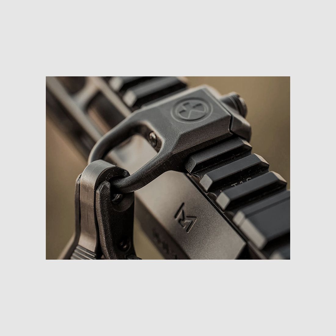 MAGPUL RSA Hak karabinkowy adapter Picatinny