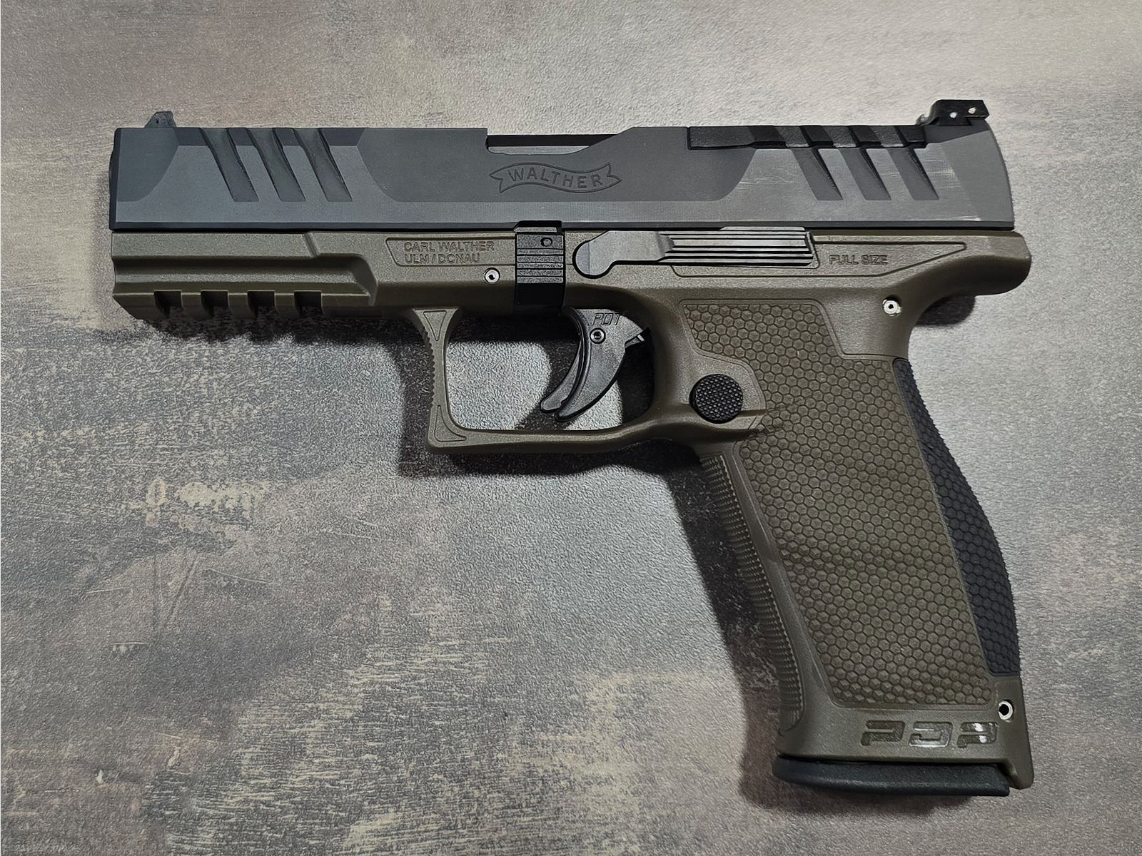 Walther PDP FS 4,5 Zoll Olive cal. 9×19 Neuwertig!