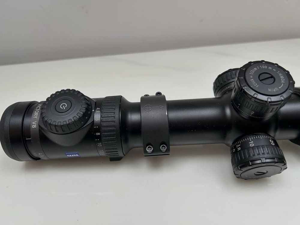 Zielfernrohr Zeiss Victory 4.8-35x60M