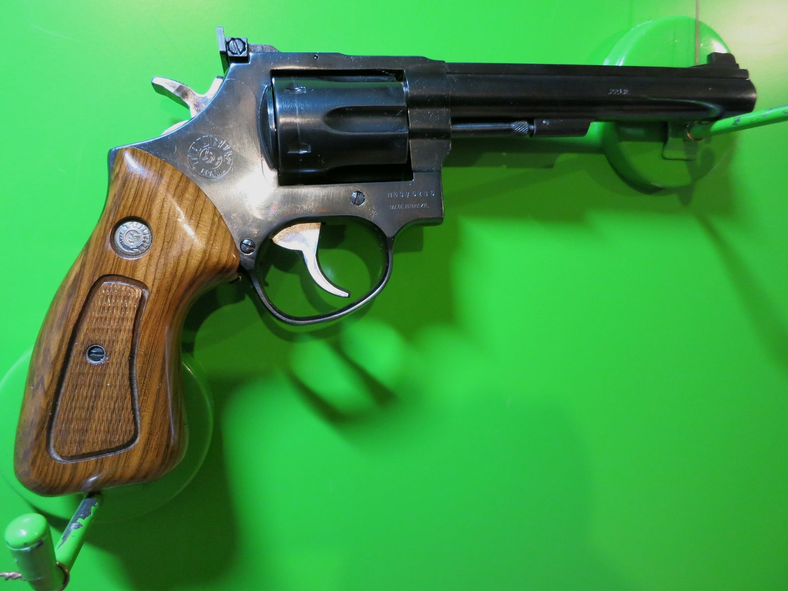 Revolver deportivo TAURUS Mod. 96, cal. .22lr, clon del S&W K-22 #27-