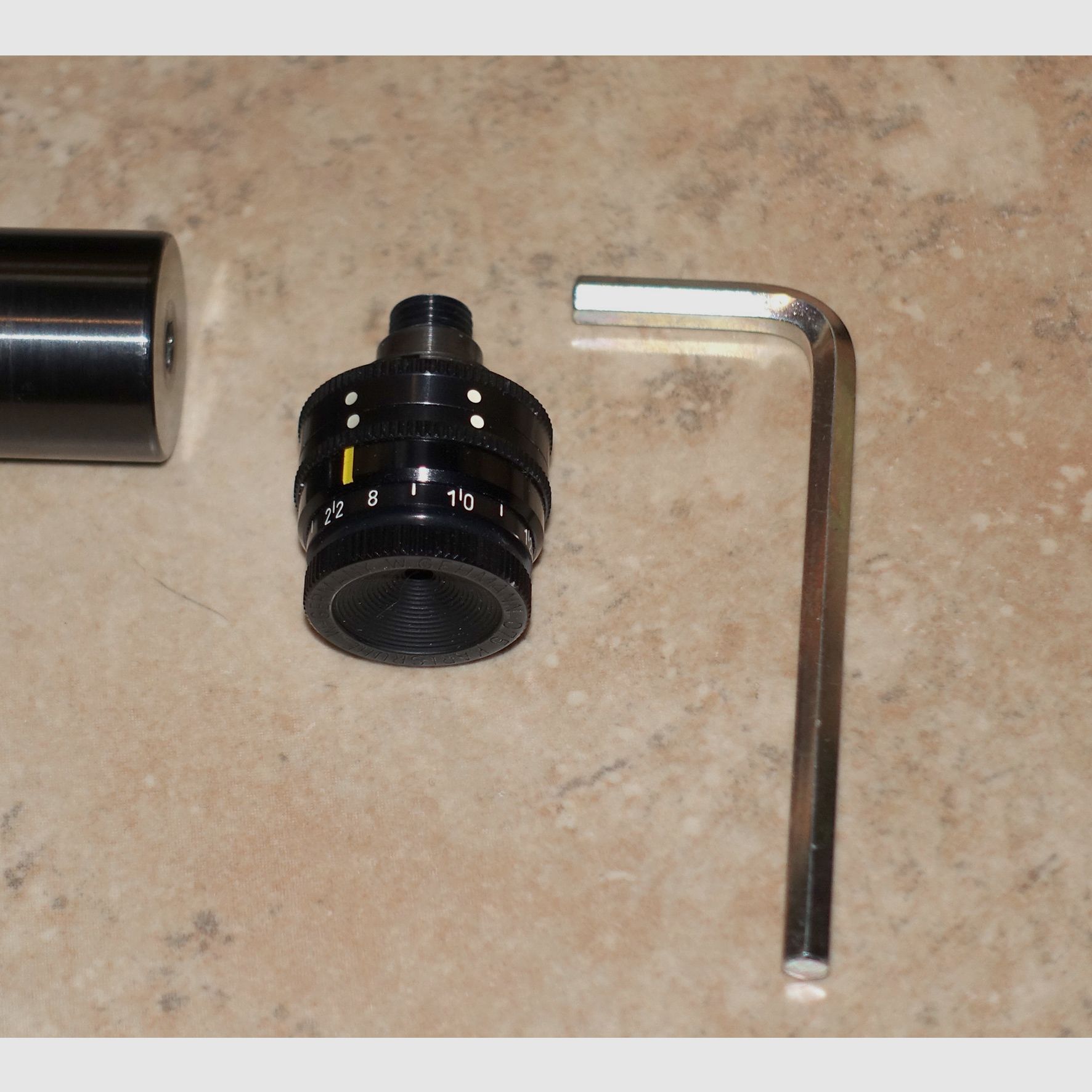 Fucile da competizione Feinwerkbau Mod. C60 + 2 cartucce + adattatore di riempimento