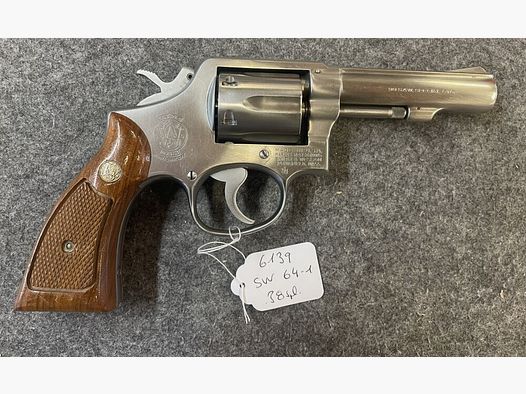 Smith + Wesson 64-1