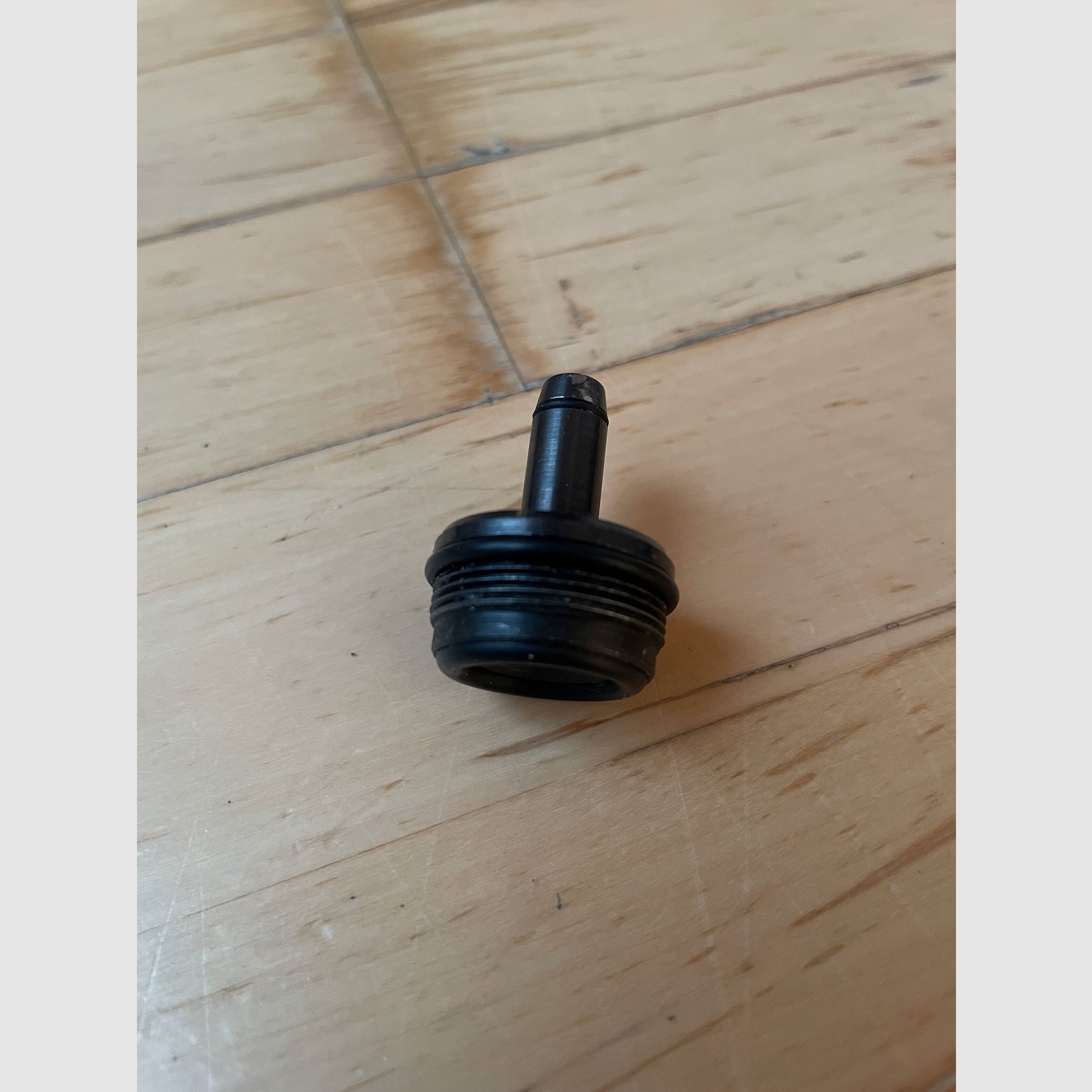 Vsr-10 cylinder head, image 2 of 2