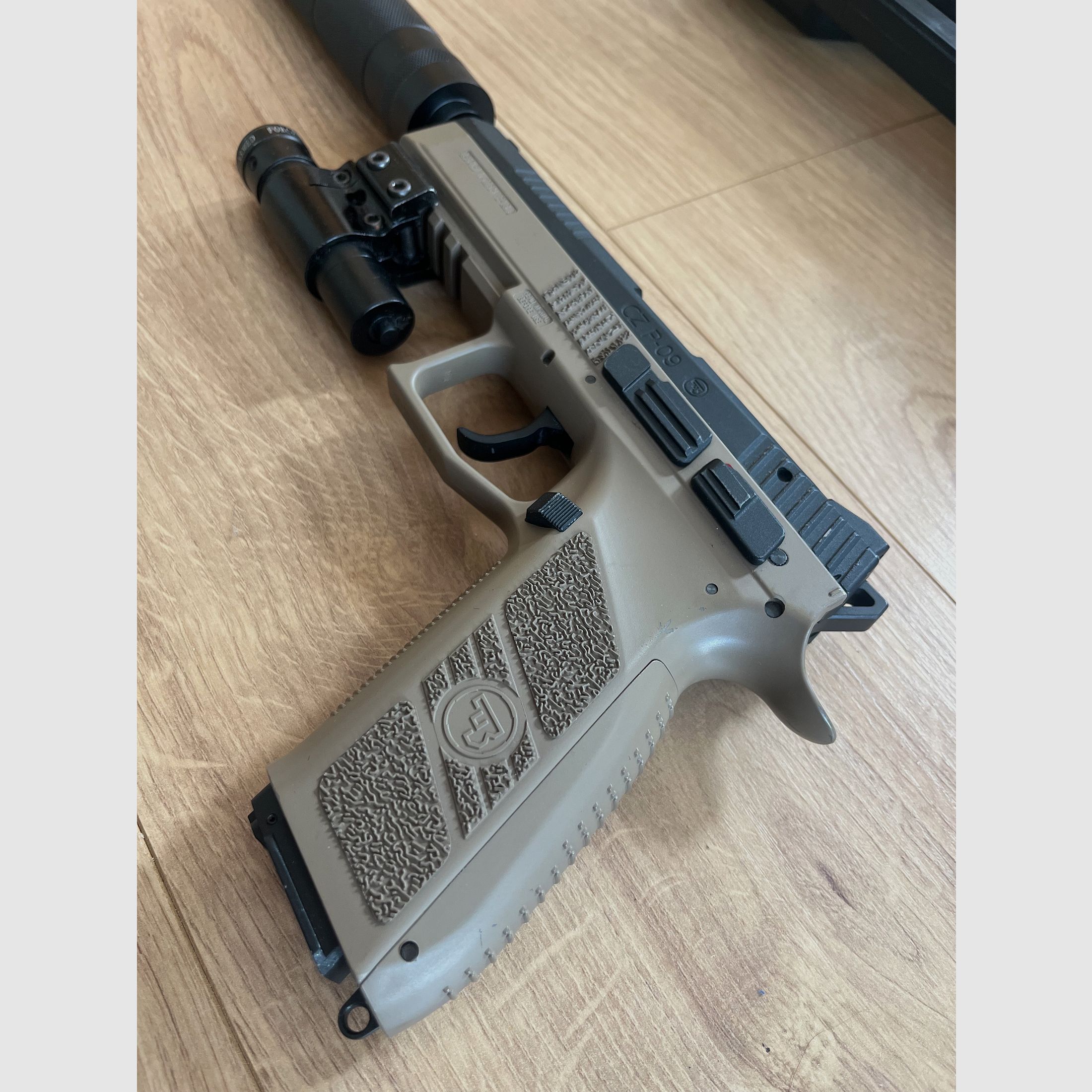 KJ Works CZ P09 Airsoft 6mm with metal slide