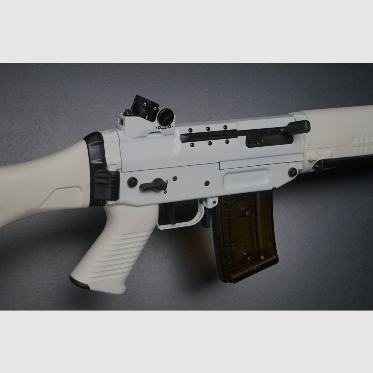 SIG SG550 PE90 White Special, Bild 3 von 9
