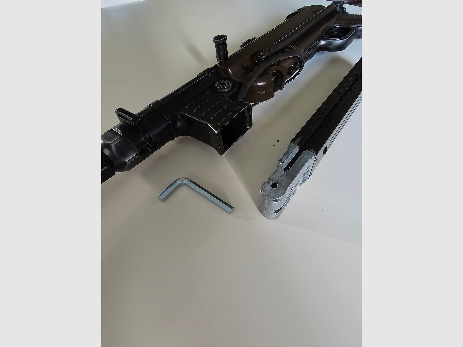Legends CO2 MP40