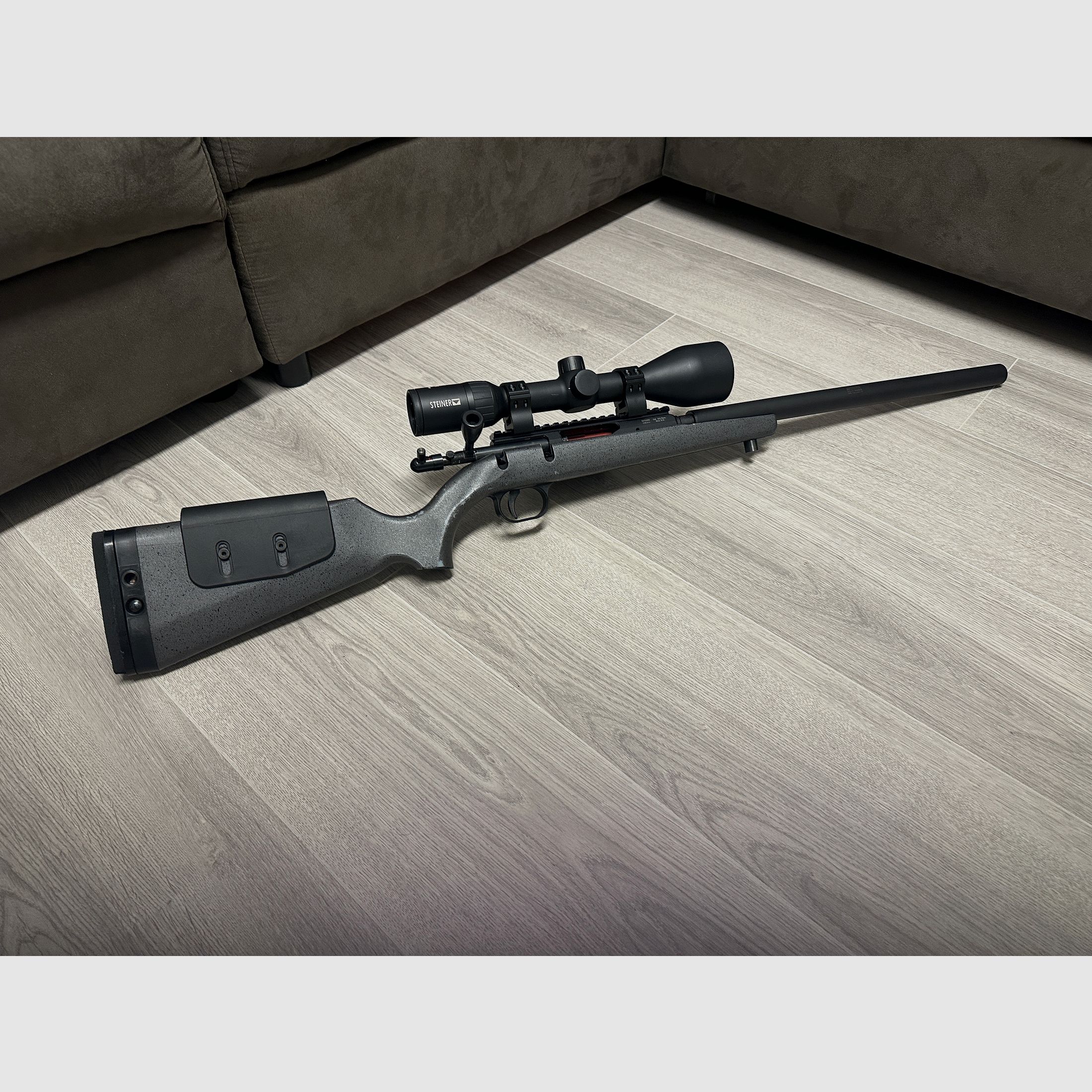 Voere S16 .223 Remington Repetierer mit Integralschalldämpfer Schonzeitbüchse