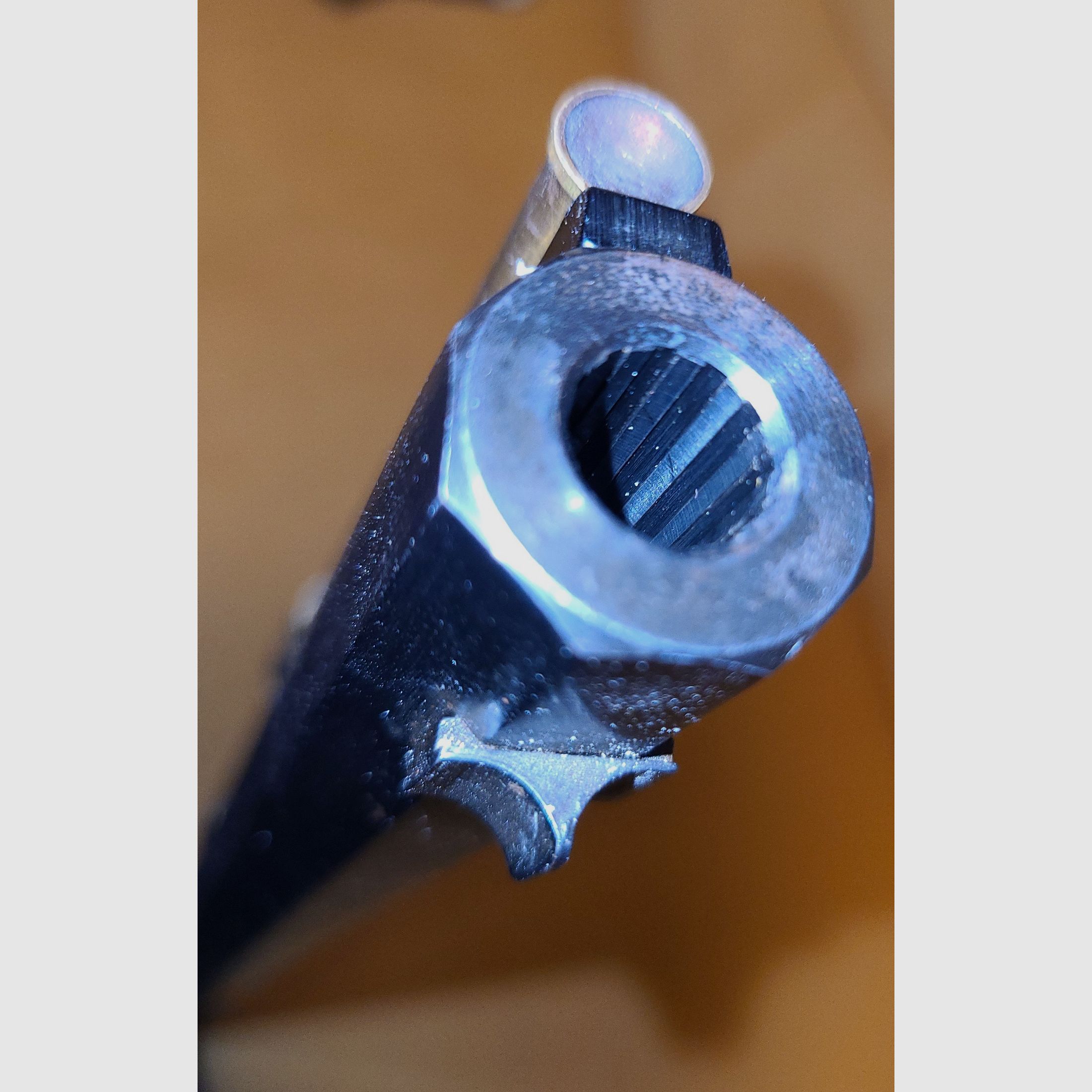 1x FUCILE A PERCUSSIONE / cal. 45 / AH / MARRONE NOCE / CASTAGNO /139936 / POLVERE NERA SCHWARZPULVER / CALCIO IN LEGNO / OTTIME CONDIZIONI