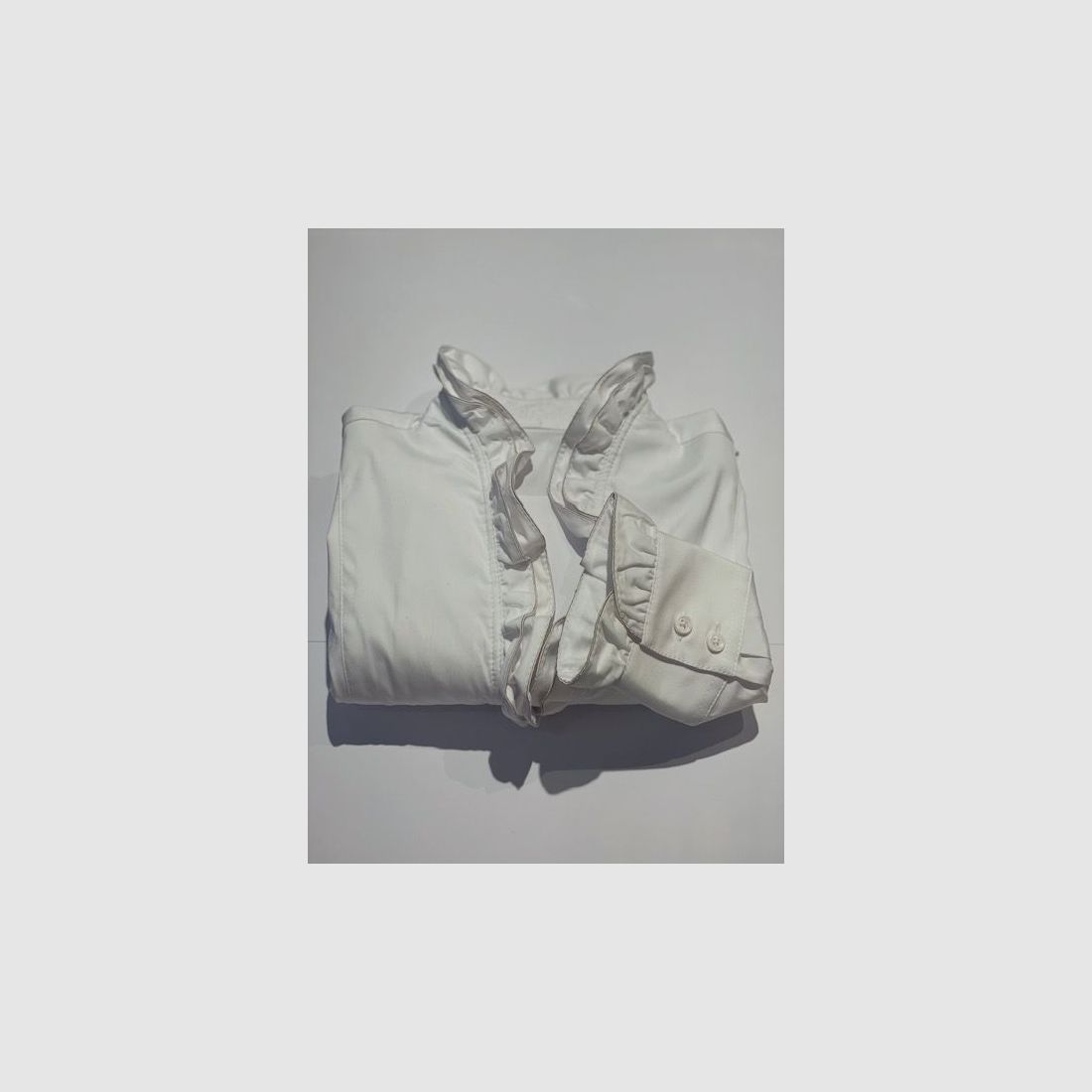 Blusa a maniche lunghe Wallmann con ruches in bianco/beige