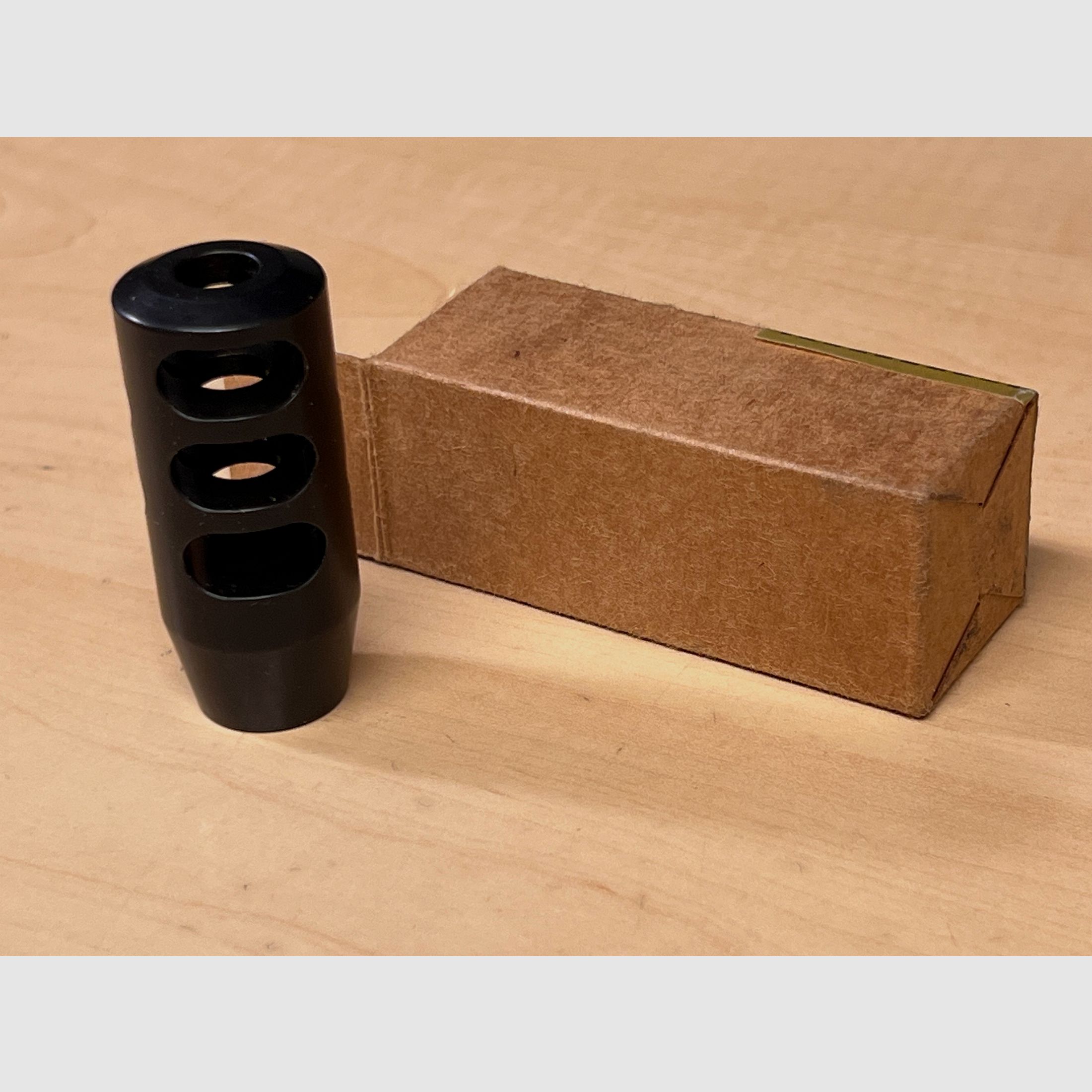 Hamulec wylotowy do Airsoft z gwintem M14 negatywnym wersja metalowa czarna