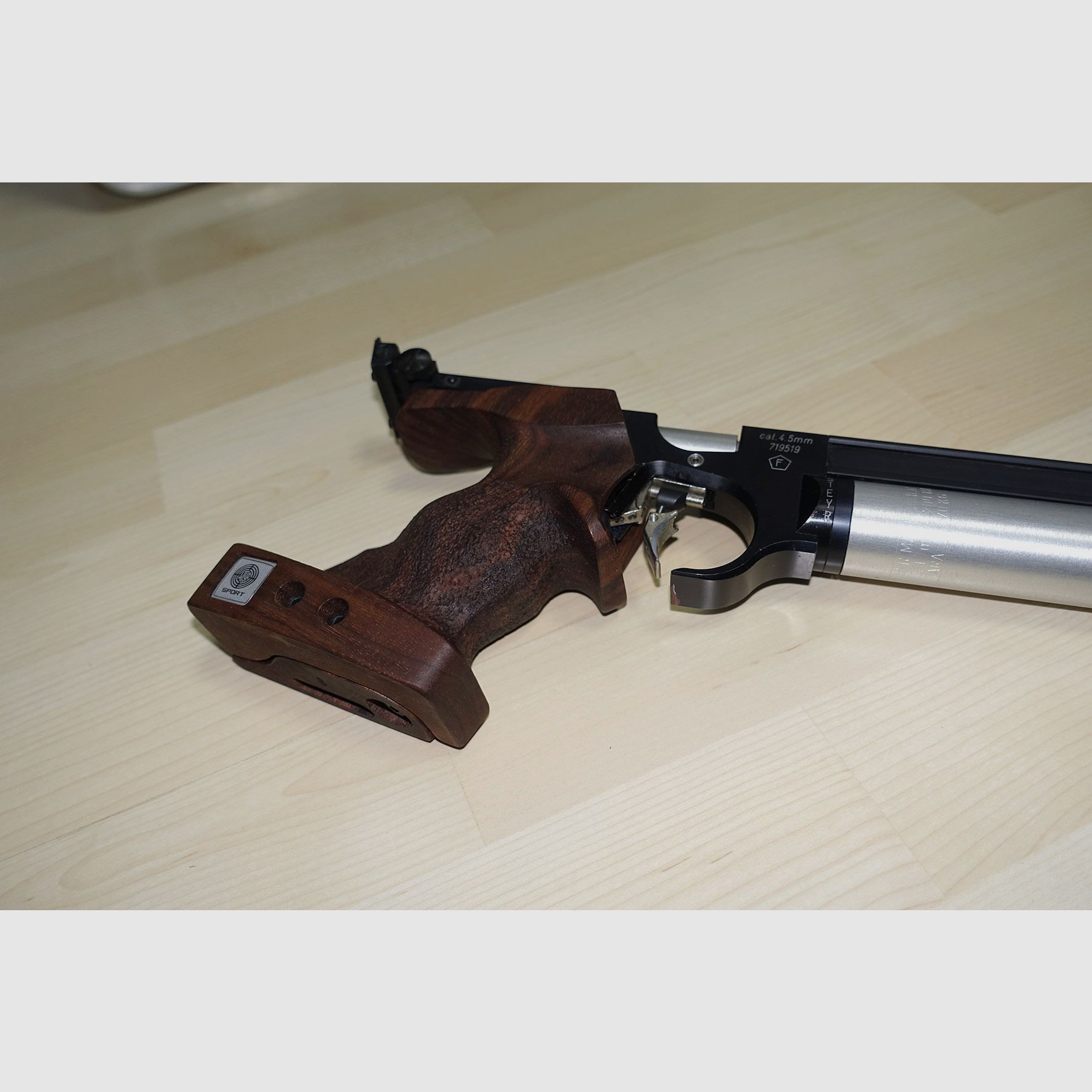 Steyr LP10 pistola de competición de aire comprimido / agarre izquierdo o derecho