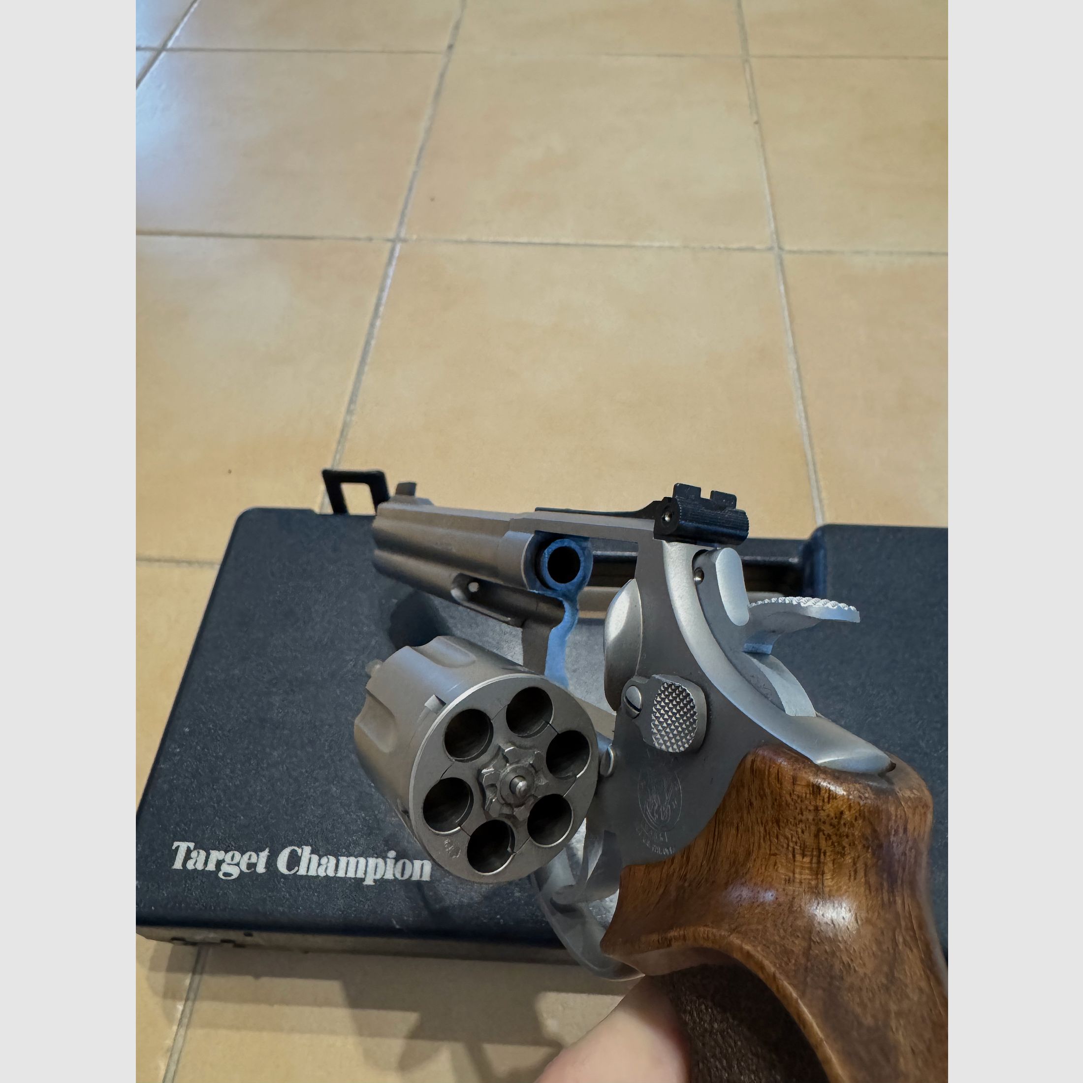 Smith&Wesson 686 Target Champion inkl. Nill Griff