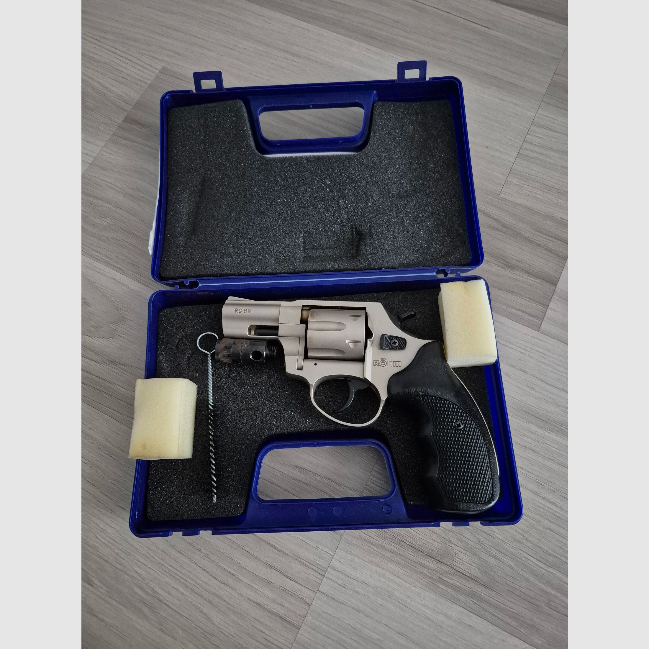 Röhm RG 89 Schreckschuss Revolver cal. 9mm R.K. – inkl. Abschussbecher + Koffer