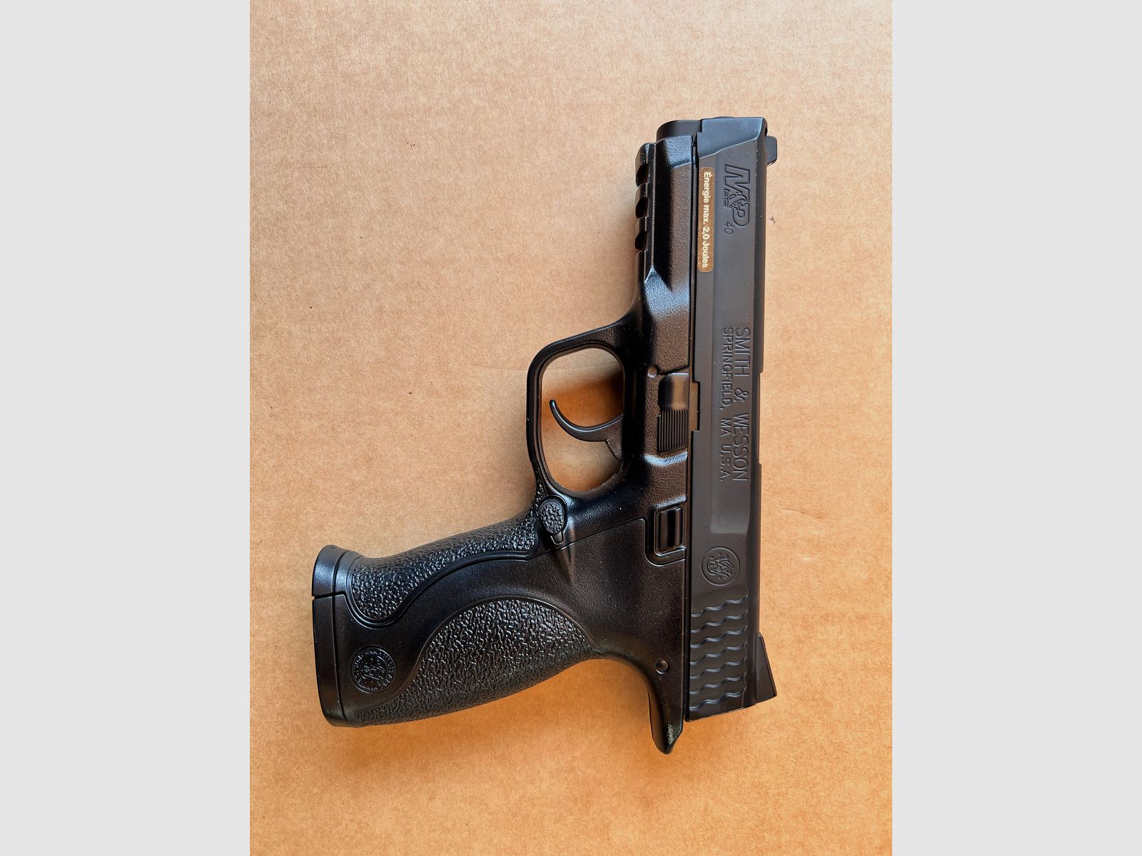 Smith & Wesson M&P 40 Softair 2,0 Joule Co2-Pistole Schwarz Kaliber 6 mm BB (P18)