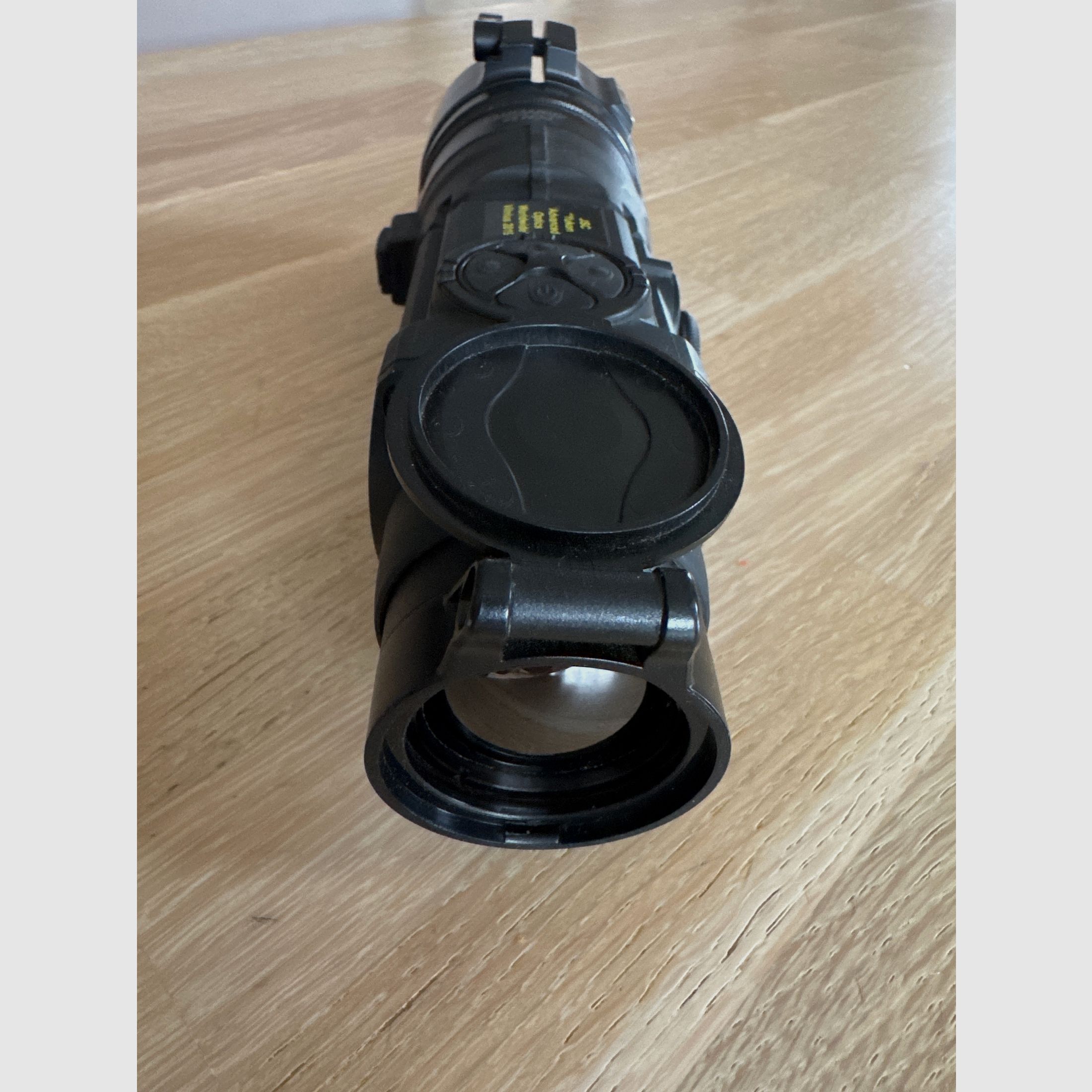 Pulsar Core FXQ35 BW termowizyjny celownik przedni inkl. Rusian -Adapter ARM 52-62 dla obiektywów 56mm)