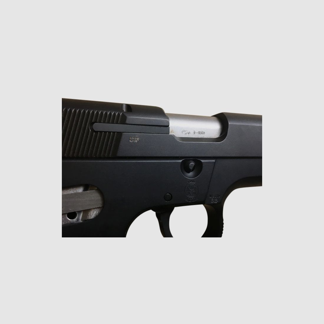 Pistole S&W Mod 6904 als Ersatzteilspender