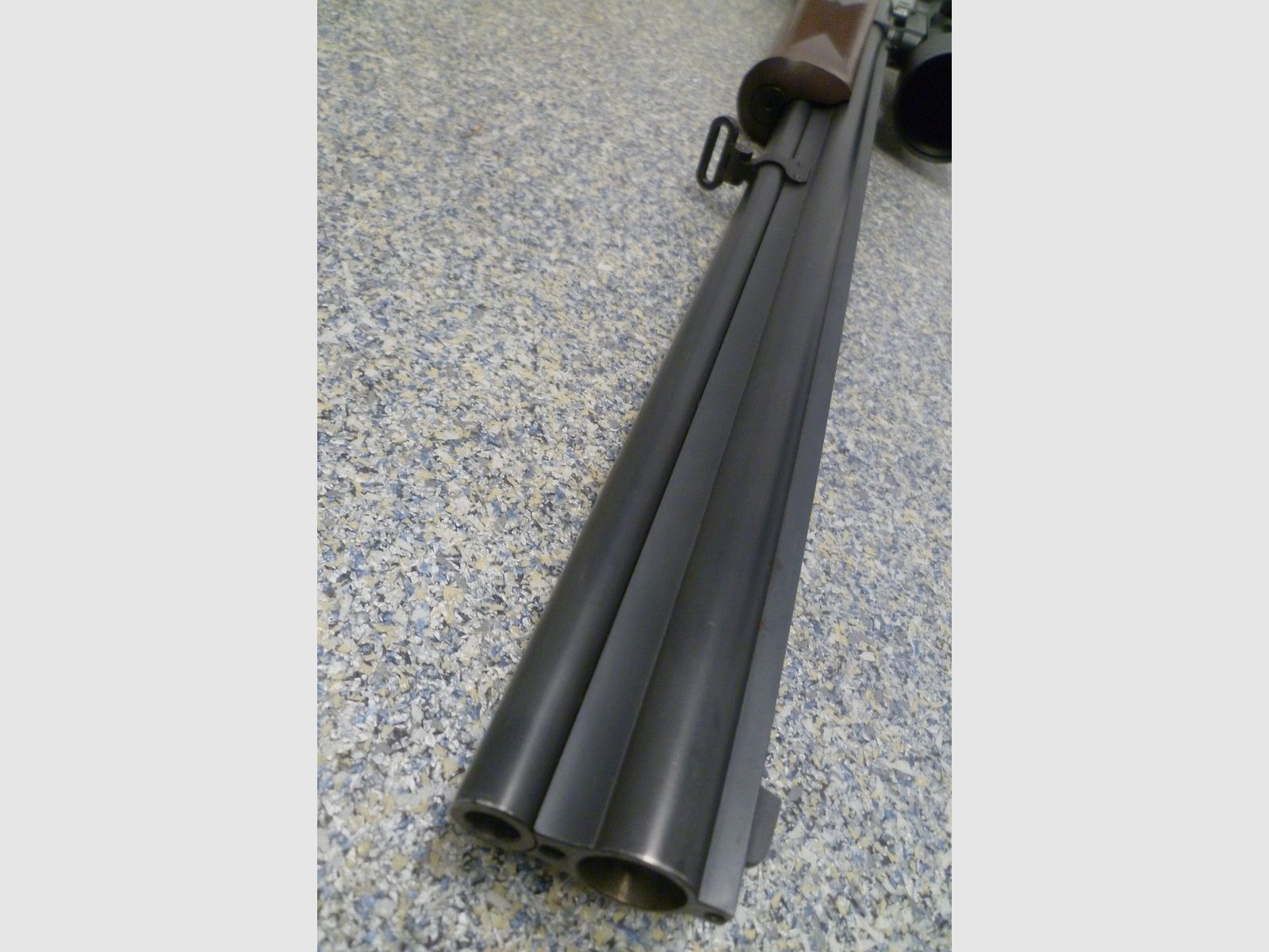 Escopeta de doble cañón Simson 20/76 y .30R Blaser con Zeiss Victoty HT