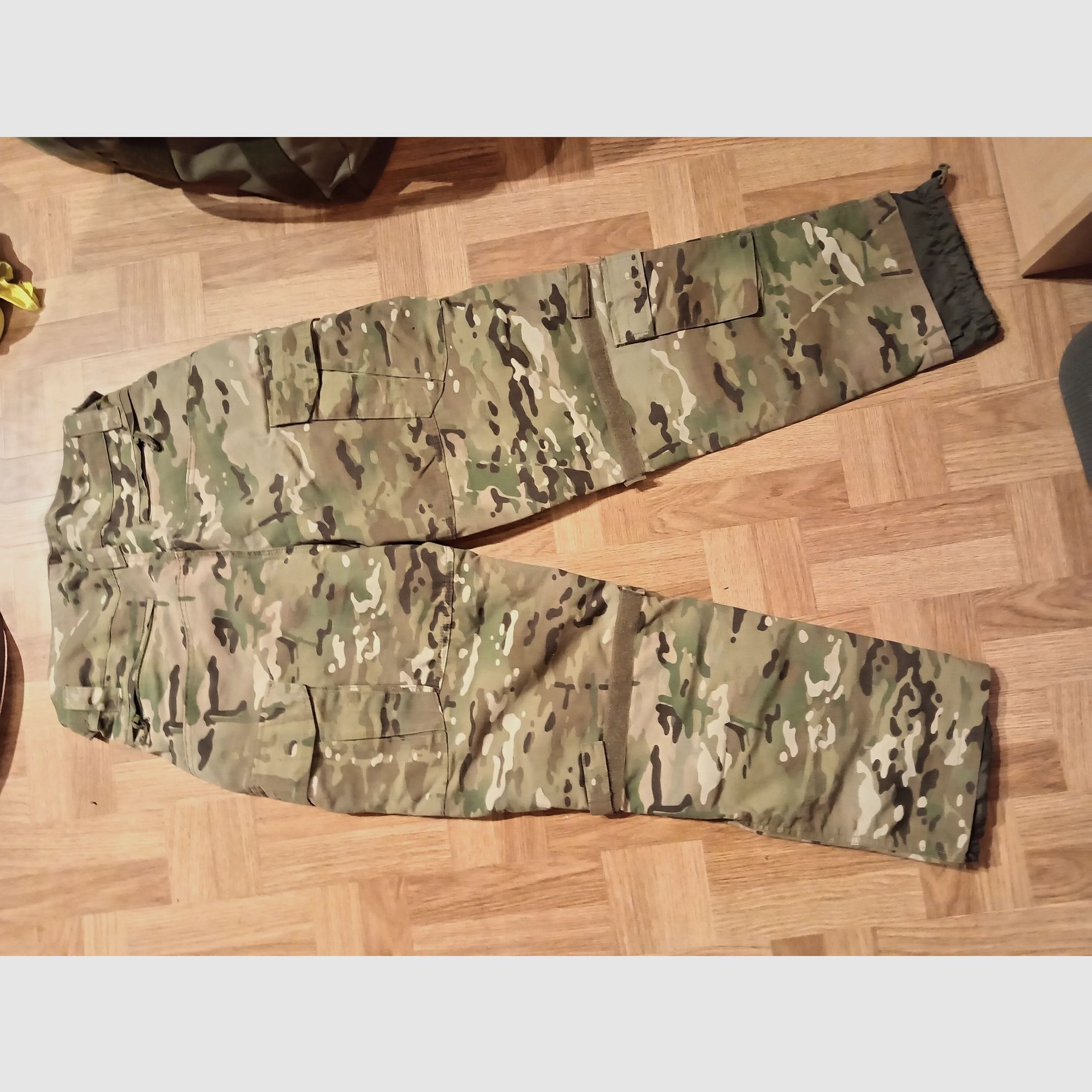 Airsoft-Ausrüstung Multicam