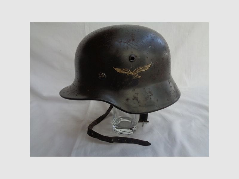 WH Luftwaffe M35 Stahlhelm kompl. m. Futter und Kinnriemen, Gr.56, sehr gut