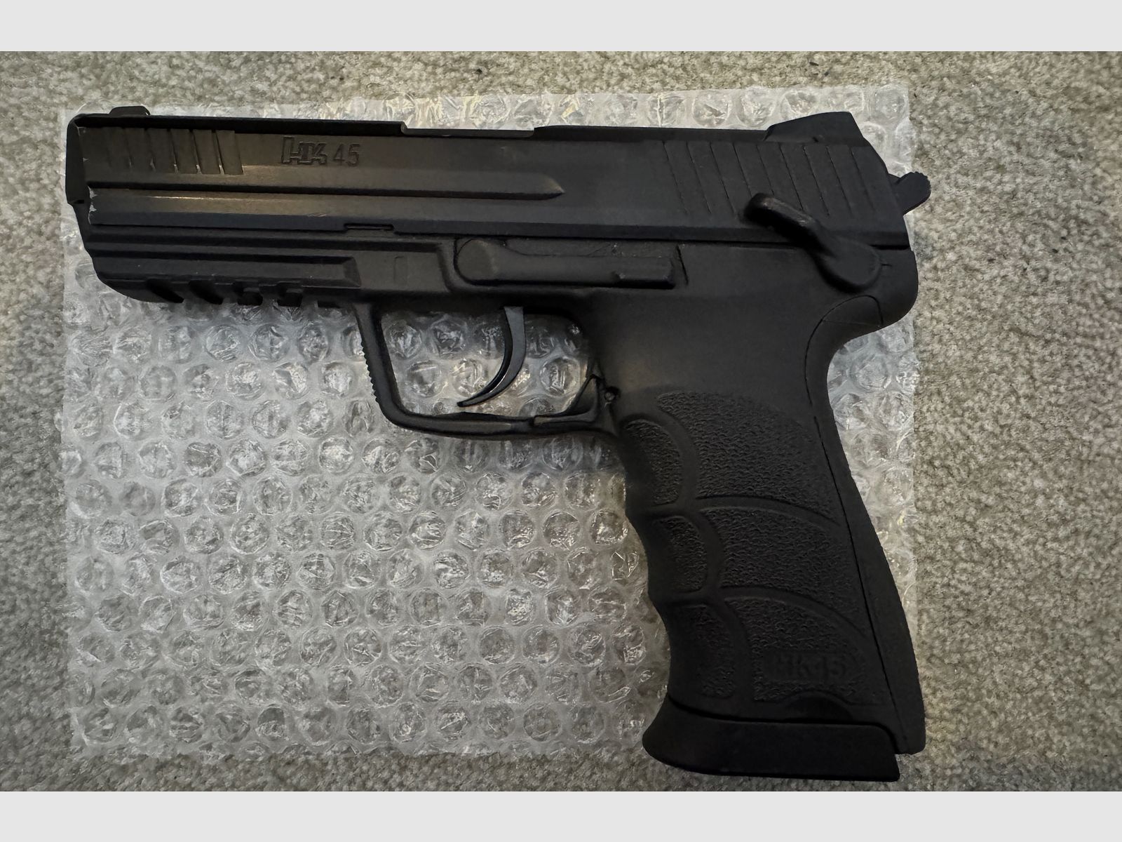 Umarex Heckler & Koch HK45 mit Metallschlitten und starkem CO2 NBB (NonBlowBack) System