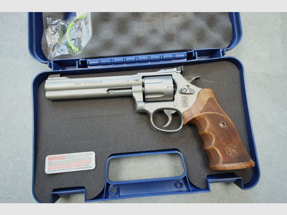 Smith & Wesson 686 Target Champion