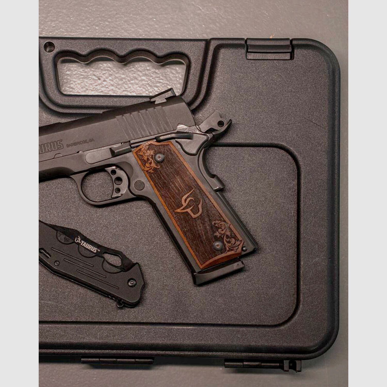 Griffschalen Holz PT1911 Flower Logo Taurus, Bild 2 von 2