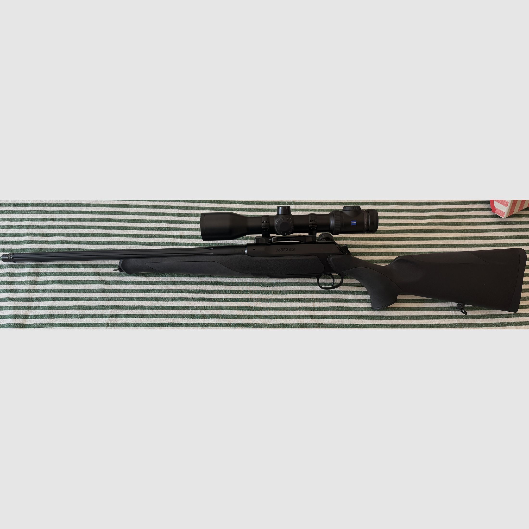 Sauer 404 en .300 WinMag avec Zeiss V8 1,8-14x50