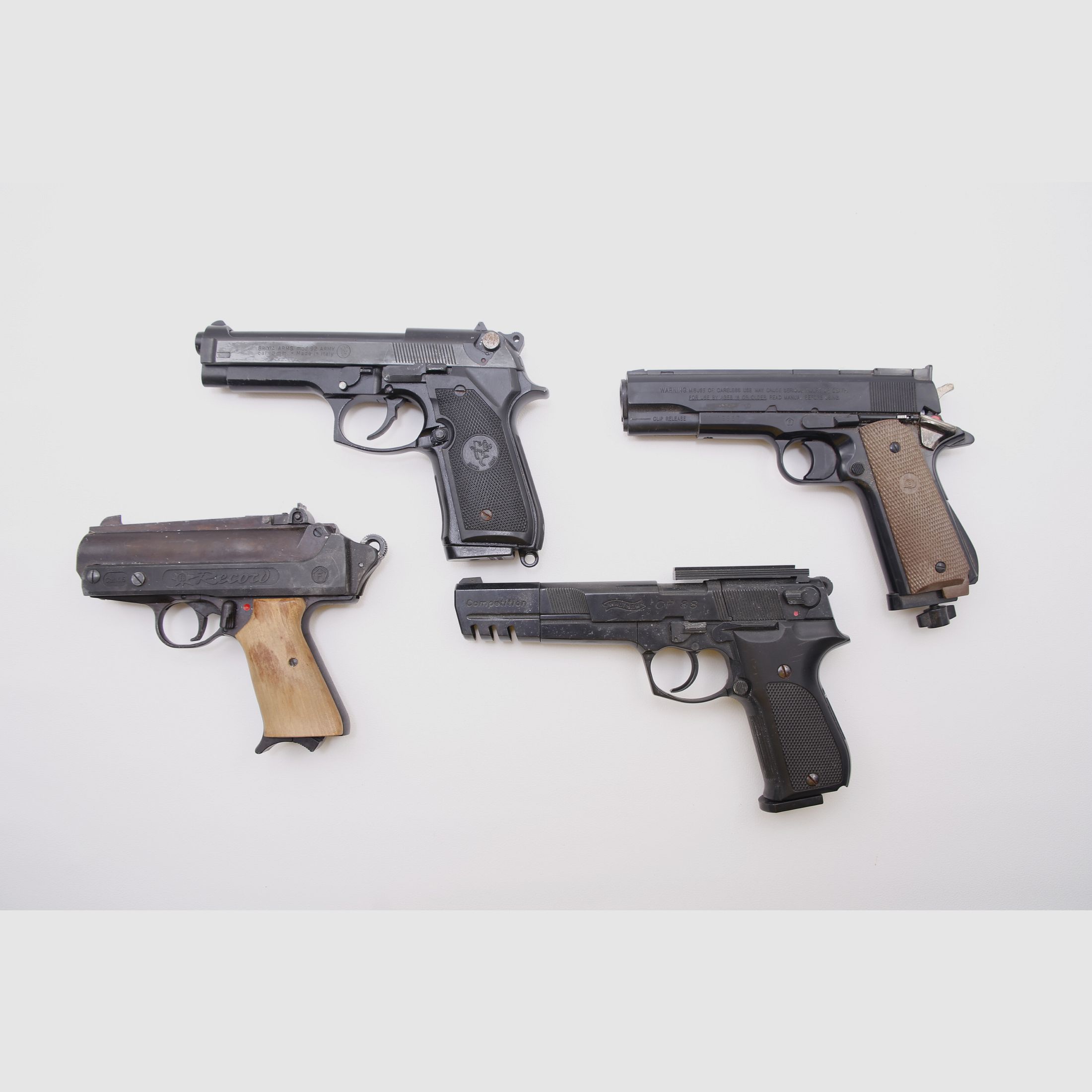 Conjunto de pistolas de aire y pistolas de fogueo Walther CP88 Daisy Powerline Record Brixia