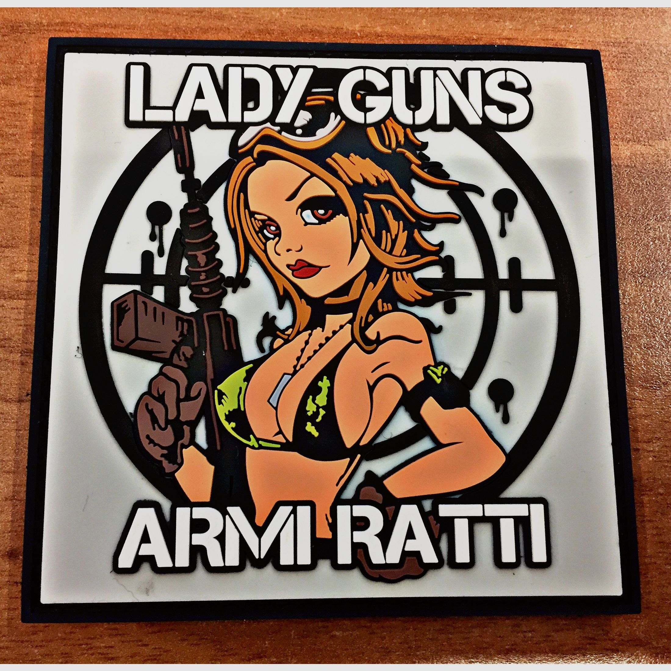 Lady Guns – ArmiRatti Patch in PVC