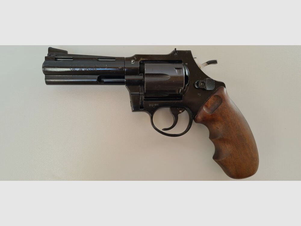 H.S. HS38S