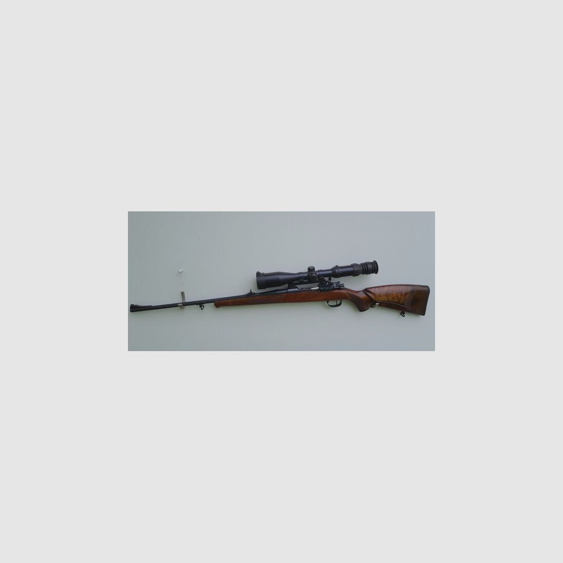 Repetierbüchse Zastava im Kal. 8x57 IS mit ZF Supreme