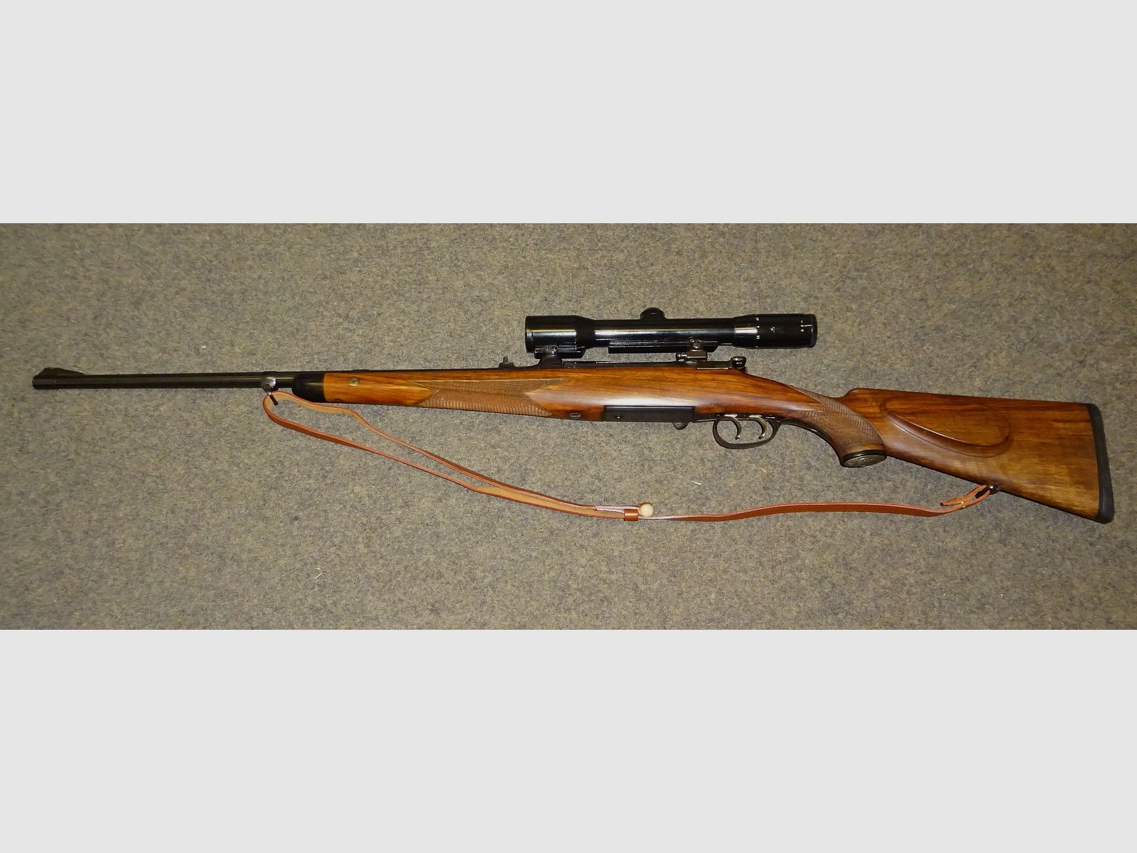 Fucile Rep. STEYR(MANNLICH-SCHÖNAUER) "GK" in 7x57 con ottica ZEISS "Diavari-D" 2-6x con un ottimo calcio e sicura a scorrimento