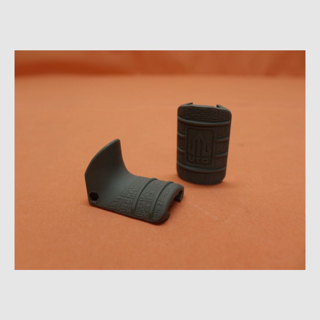 UTG - Leapers UTG Tactical Hand Stop Kit (RB-HS01D) FDE incl. Garde de rail en caoutchouc pleine profil / Handstop avec couverture de rail