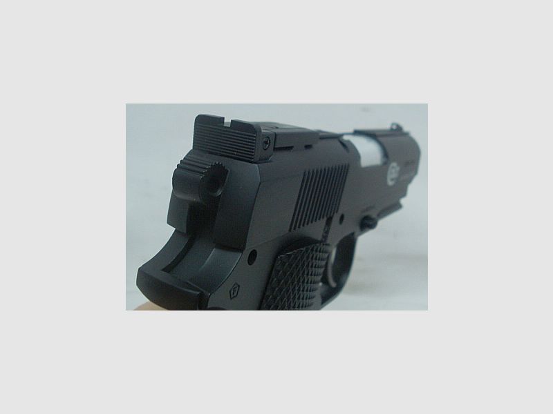 Defender Kal.4,50 mm - 16Schuss, Stahl-BB's