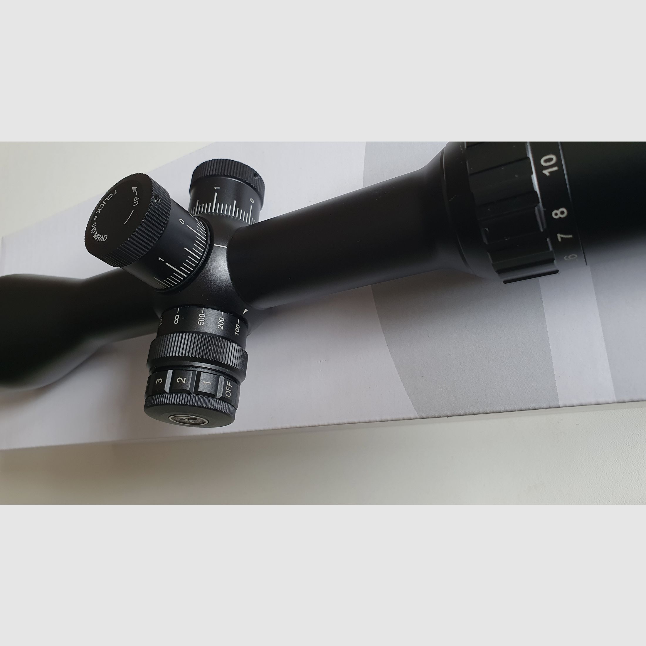 Hawke Vantage 4-16x50 SF: 30 WA FFP Halve MilDot 14300