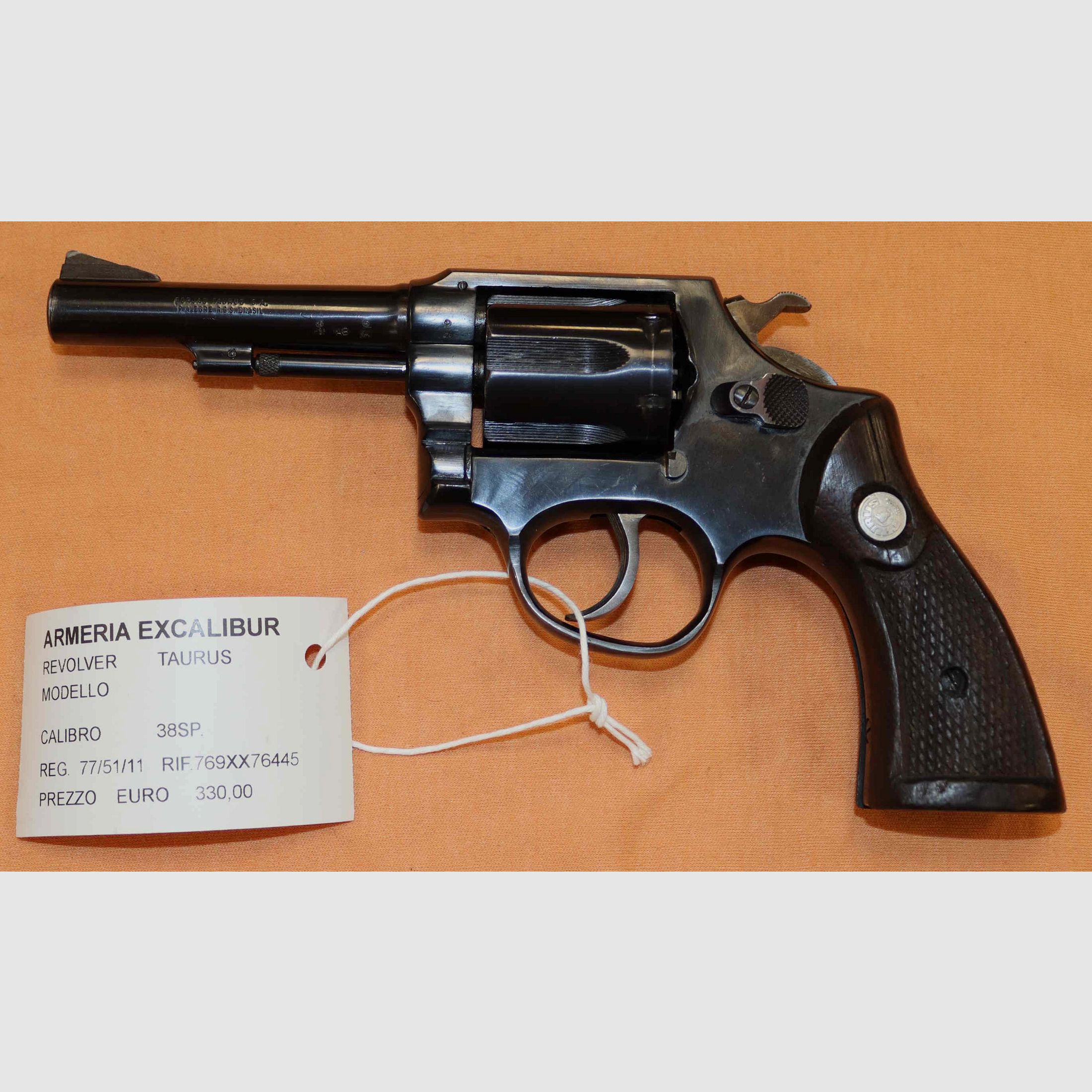 Revolver Taurus .38 SP, image 2 of 6