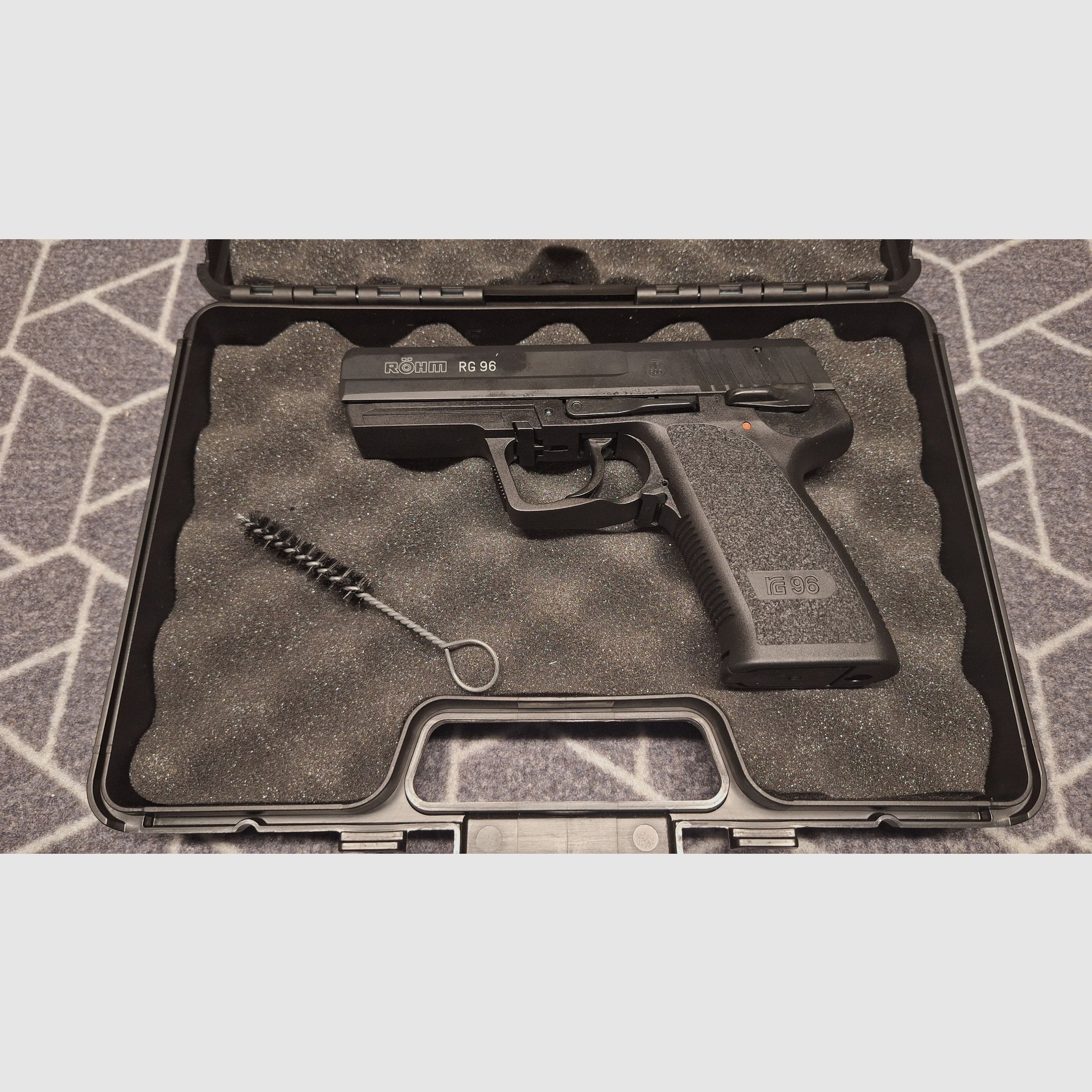 Röhm RG 96 Schreckschuss Pistole brüniert